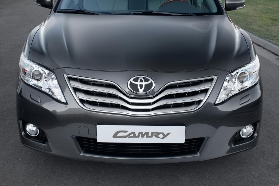  Toyota Camry 2010 года  (фото 32 из 52)